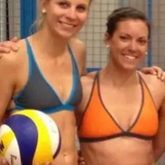 Nwt Bikini halter top - Picture 3 of 7